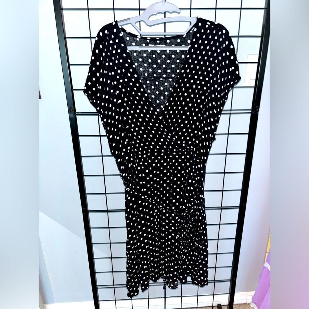 Gray by Grayson Social Plus Size Black and White Polka Dot Dress EUC
